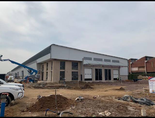 6,328M² WAREHOUSE TO LET IN CLAIRWOOD